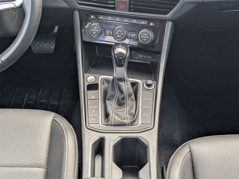 Used 2024 Volkswagen Jetta SE image 18