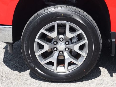Used 2025 Chevrolet Silverado 1500 LT RWD image 43