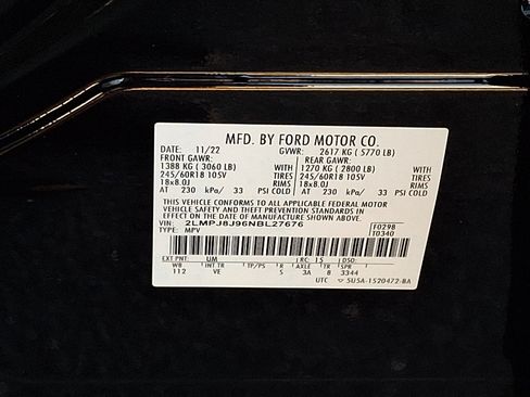 Certified 2022 Lincoln Nautilus AWD image 28