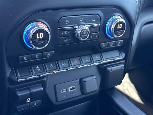 Used 2019 GMC Sierra 1500 SLT image 23