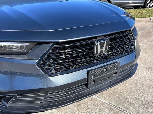 Used 2023 Honda Accord EX image 28