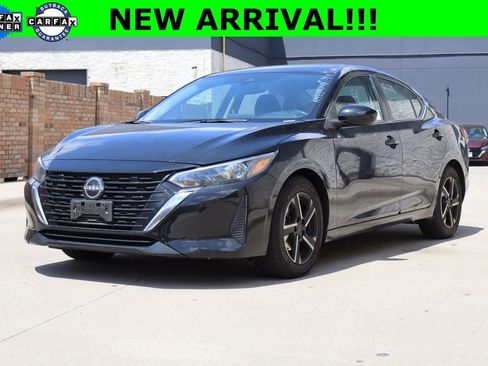 Used 2024 Nissan Sentra SV FWD image 1