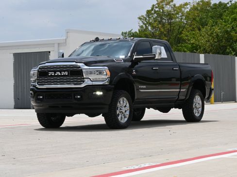 Used 2022 RAM 2500 Limited w/ Towing Technology Group AWD/4WD image 5