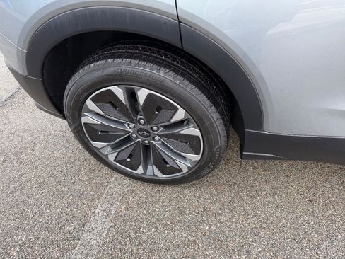 Used 2024 Chevrolet Blazer EV LT image 10