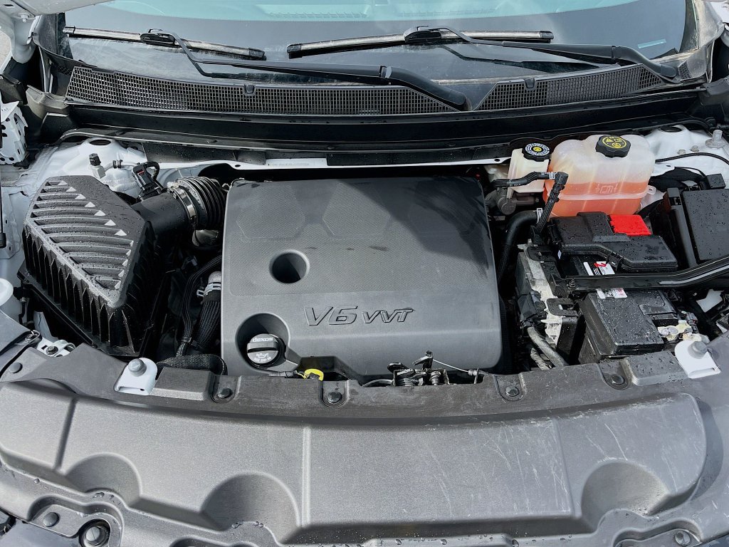 Used 2022 Chevrolet Traverse Premier AWD/4WD image 33