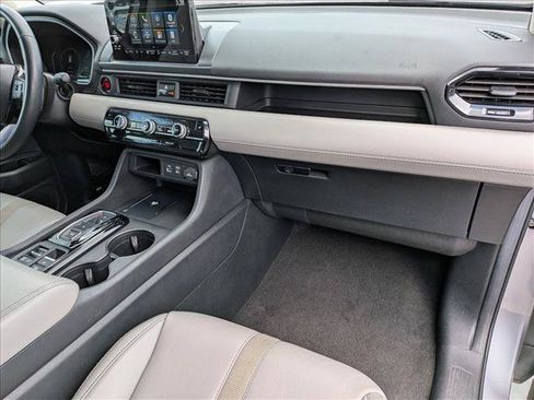 Certified 2024 Honda Pilot EX-L image 22