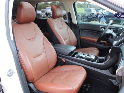 Used 2019 Ford Edge Titanium w/ Equipment Group 301A image 11