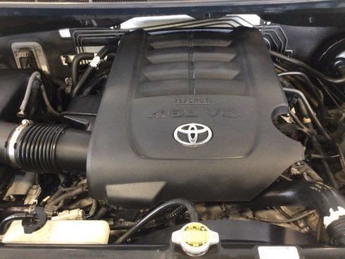 Used 2012 Toyota Tundra 2WD CrewMax w/ Tow Pkg image 31