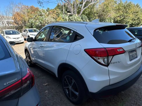 Used 2021 Honda HR-V EX image 6