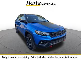 Used 2025 Jeep Compass Trailhawk AWD/4WD video 1