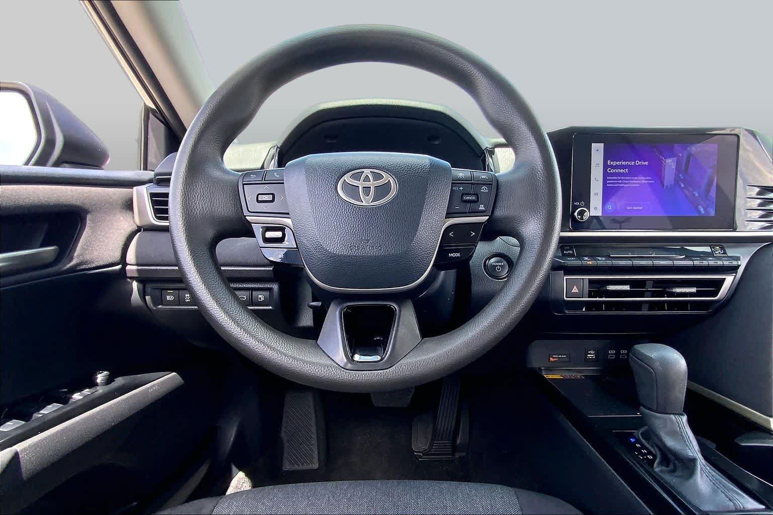 Used 2025 Toyota Camry LE FWD image 6
