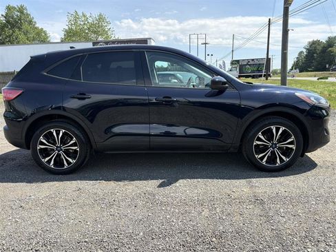 Used 2021 Ford Escape SE w/ SE Sport Appearance Package AWD/4WD image 5