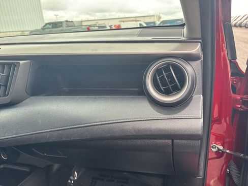 Used 2018 Toyota RAV4 LE image 45