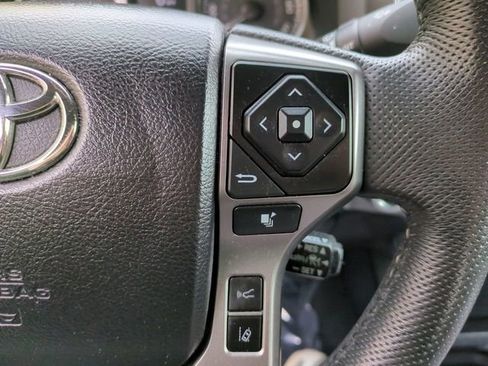 Used 2021 Toyota Tacoma Limited image 27