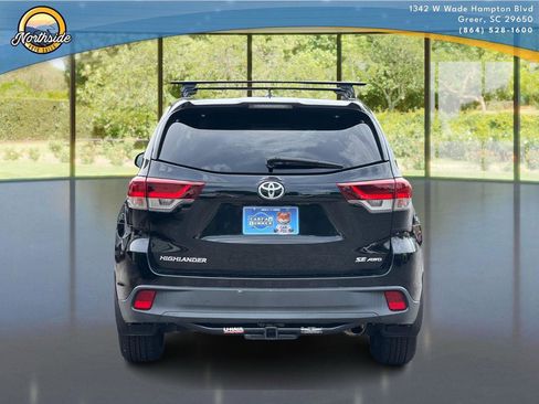 Used 2019 Toyota Highlander AWD V6 image 11