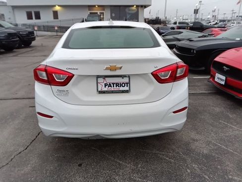 Used 2018 Chevrolet Cruze LT w/ LT Fleet Convenience Package image 5