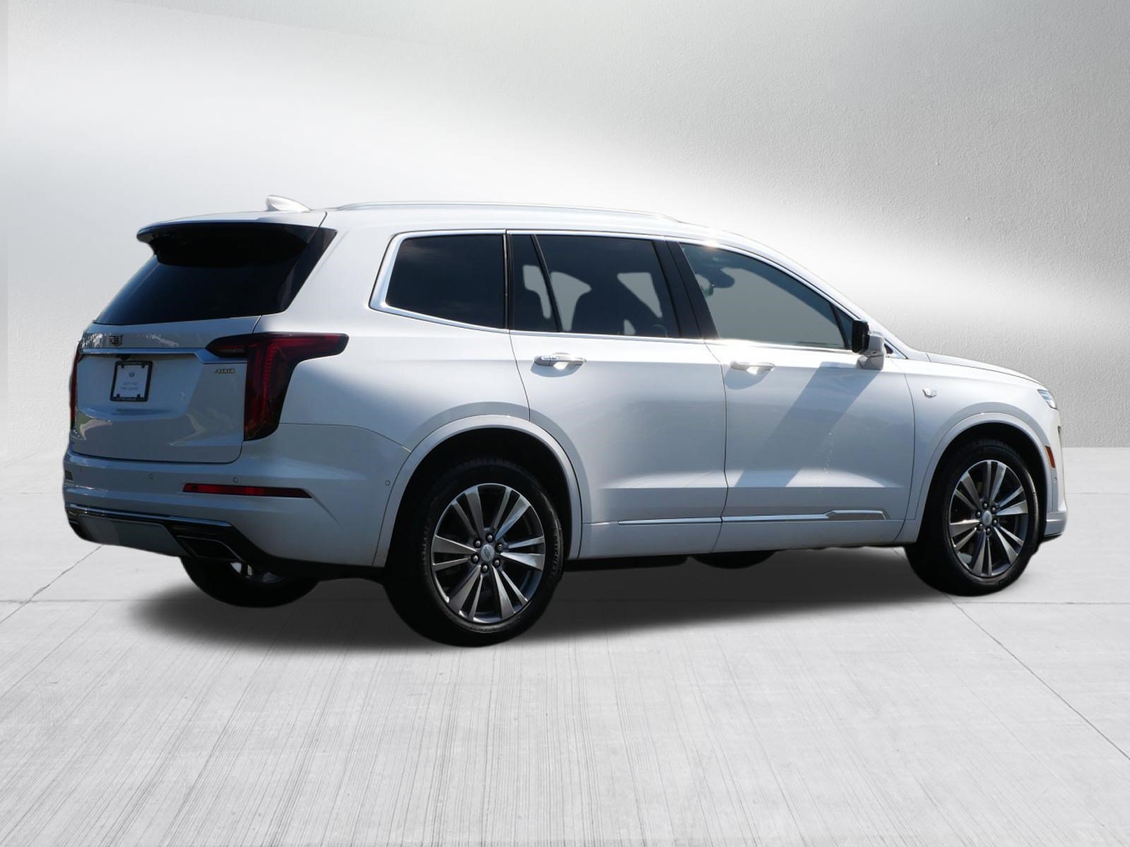 Certified 2024 Cadillac XT6 Premium Luxury w/ Technology Package AWD/4WD image 5