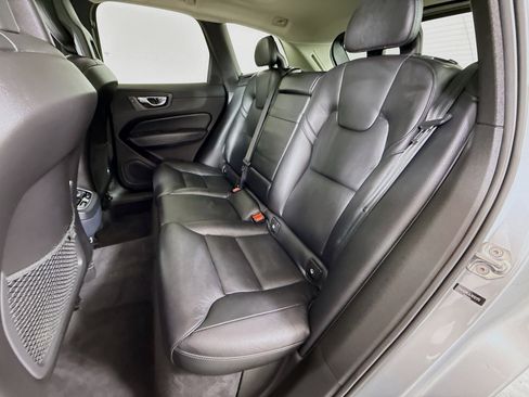 Used 2018 Volvo XC60 T5 Inscription w/ Convenience Package image 22