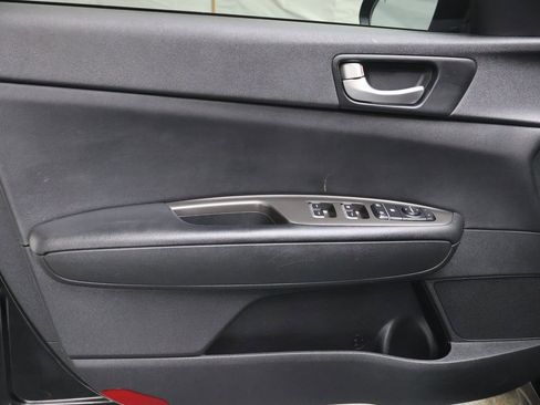 Used 2020 Kia Optima LX image 16