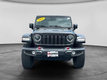 Used 2025 Jeep Wrangler Unlimited Rubicon
