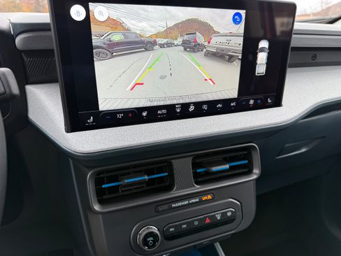 New 2025 Ford Maverick XLT w/ XLT Luxury Package image 17