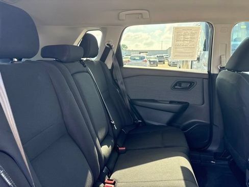 Used 2023 Nissan Rogue S AWD/4WD image 39