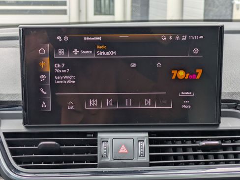 Certified 2025 Audi Q5 2.0T Premium Plus w/ Premium Plus Package image 18