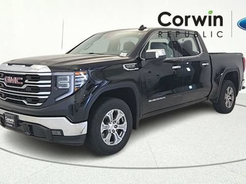 Used 2025 GMC Sierra 1500 SLT AWD/4WD image 3