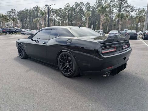 Used 2022 Dodge Challenger R/T Scat Pack w/ Dynamics Package image 5