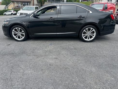 Used 2013 Ford Taurus SHO AWD/4WD image 9
