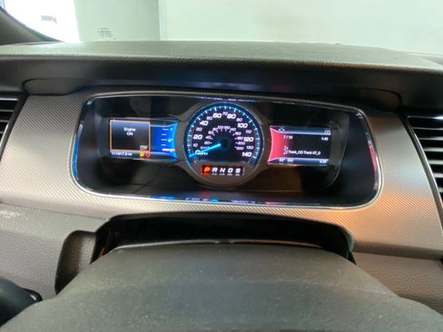 Used 2018 Ford Taurus SHO AWD/4WD image 32
