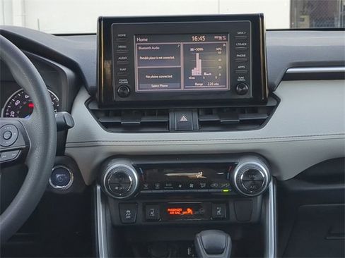 Used 2019 Toyota RAV4 XLE image 18