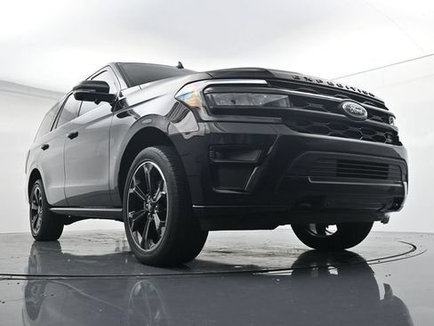 Certified 2023 Ford Expedition Limited AWD/4WD image 32