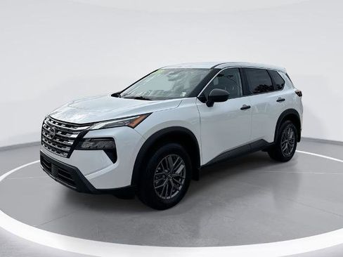 Certified 2025 Nissan Rogue S FWD image 1