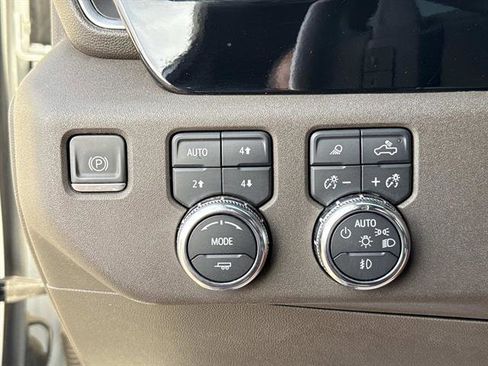 Used 2023 GMC Sierra 1500 SLT w/ SLT Premium Package image 27