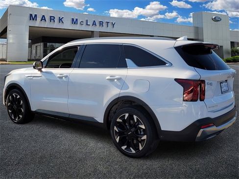 Used 2025 Kia Sorento EX w/ Panoramic Sunroof Package image 5