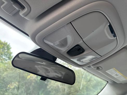 Used 2020 Jeep Cherokee Latitude Plus w/ Cold Weather Group image 29