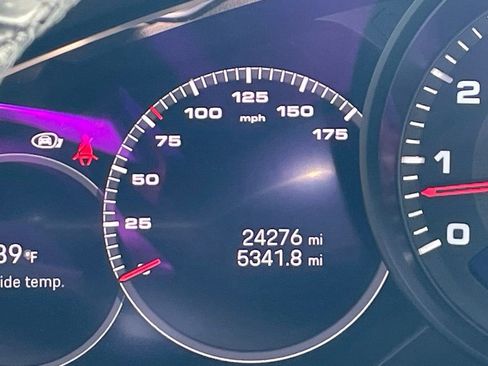 Used 2023 Porsche Cayenne Coupe AWD/4WD image 12