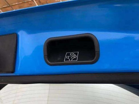 Used 2019 Toyota C-HR XLE FWD image 88