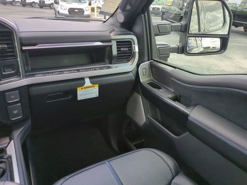 New 2026 Ford F250 4x4 Crew Cab Super Duty image 17