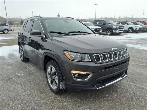 Used 2020 Jeep Compass Limited image 3