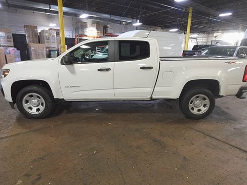 Used 2022 Chevrolet Colorado W/T image 2