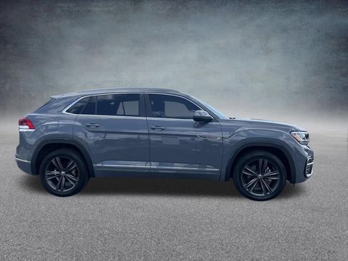 Used 2022 Volkswagen Atlas Cross Sport SEL R-Line AWD/4WD image 2