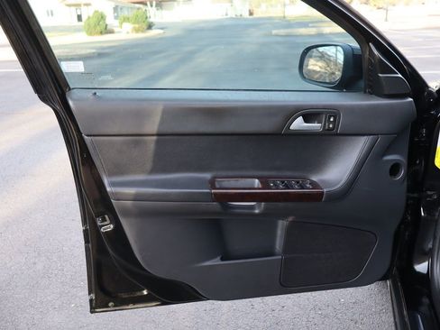 Used 2007 Volvo V50 2.4i image 23