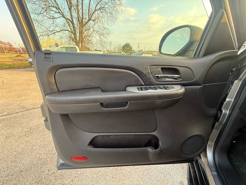 Used 2008 Chevrolet Tahoe LS image 9