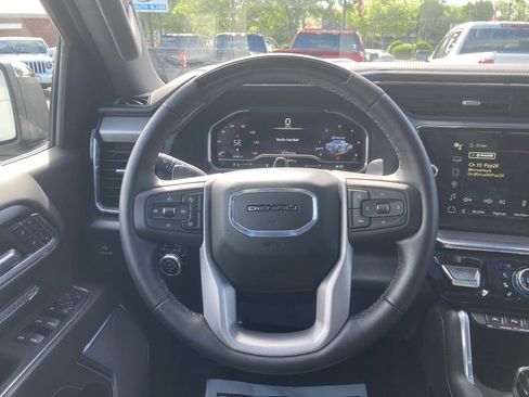 Used 2024 GMC Sierra 1500 Denali image 12
