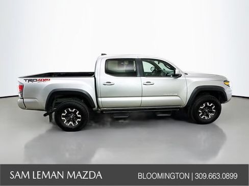 Used 2022 Toyota Tacoma TRD Off-Road w/ TRD Premium Off Road Package AWD/4WD image 14