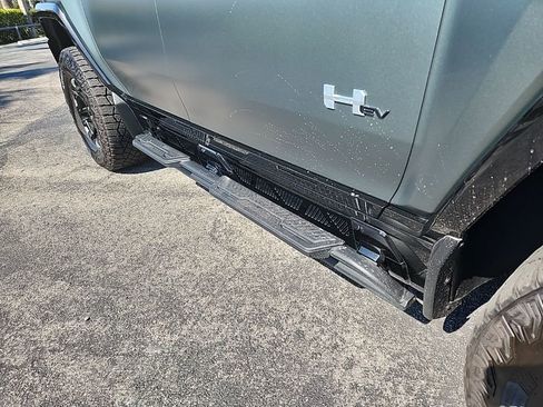Used 2024 GMC Hummer EV 3X w/ Extreme Off-Road Package image 17