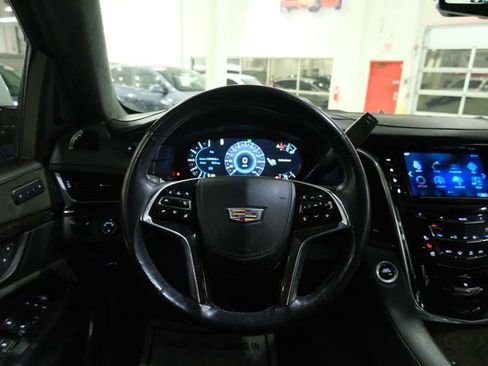 Used 2020 Cadillac Escalade ESV Platinum image 33