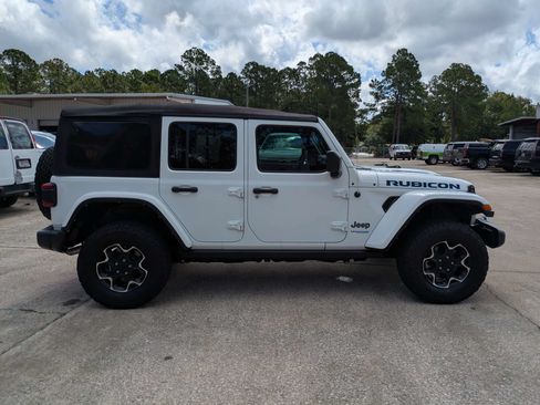 Used 2022 Jeep Wrangler Unlimited Rubicon 4xe AWD/4WD image 23